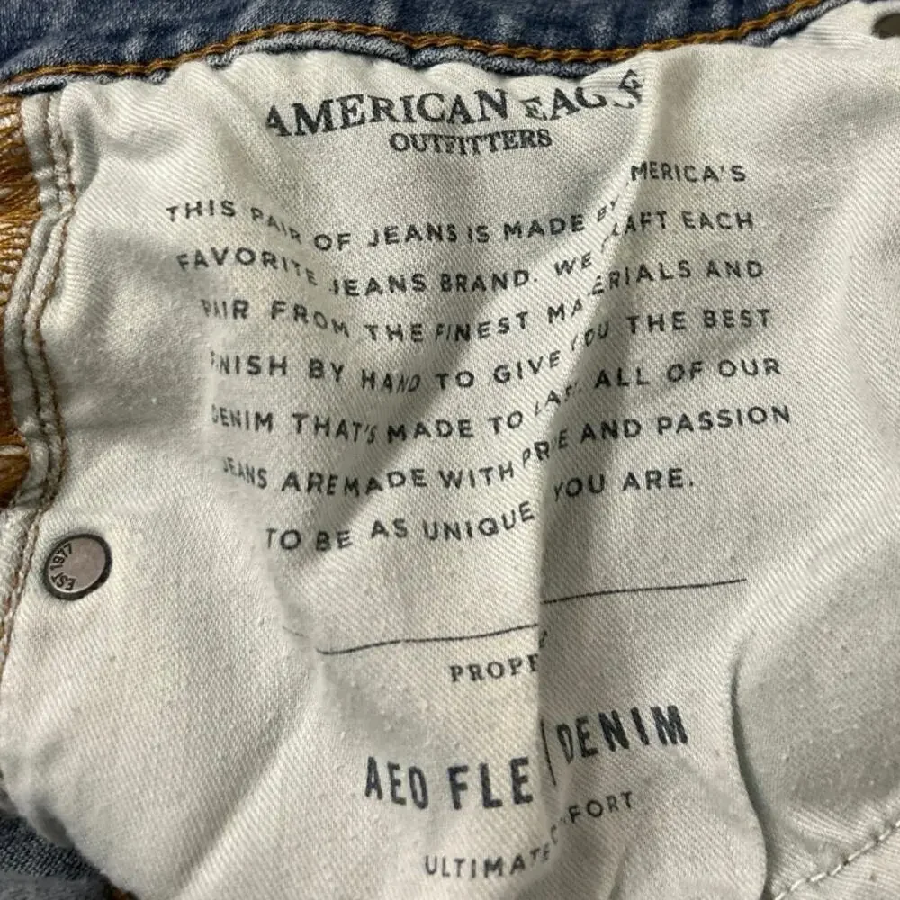 AMERICAN EAGLE Extreme Flex 4 Slim Straight Distressed Light Wash Jeans 36x34